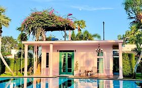 เดอะ ซี-เครท การ์เดนท์ หัวหิน